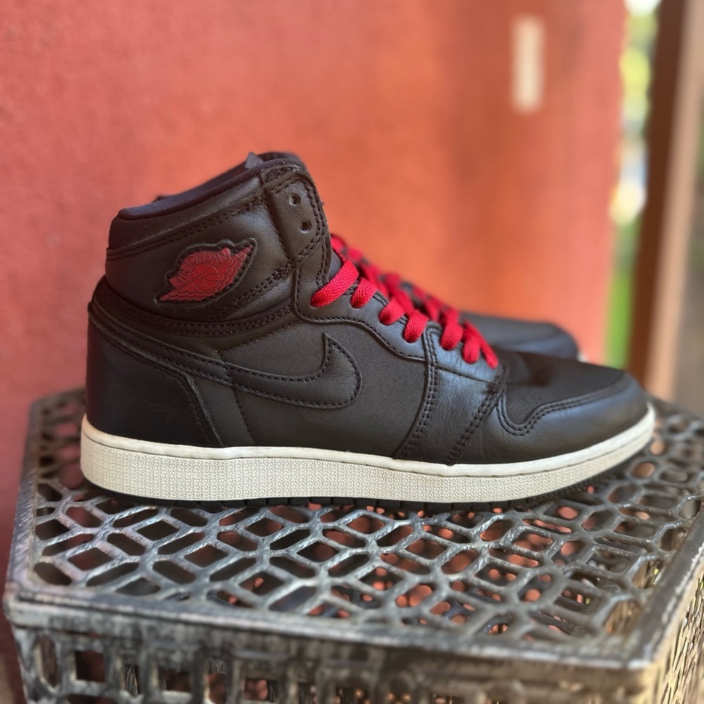 Air Jordan 1 Retro High OG Young Kids - Picture 4 of 16